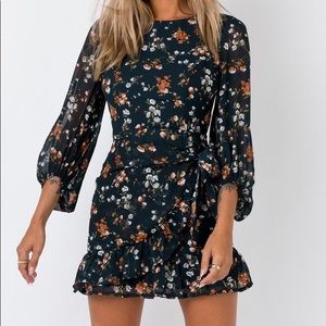 Princess Polly Floral Mini Dress Size 6 NWT